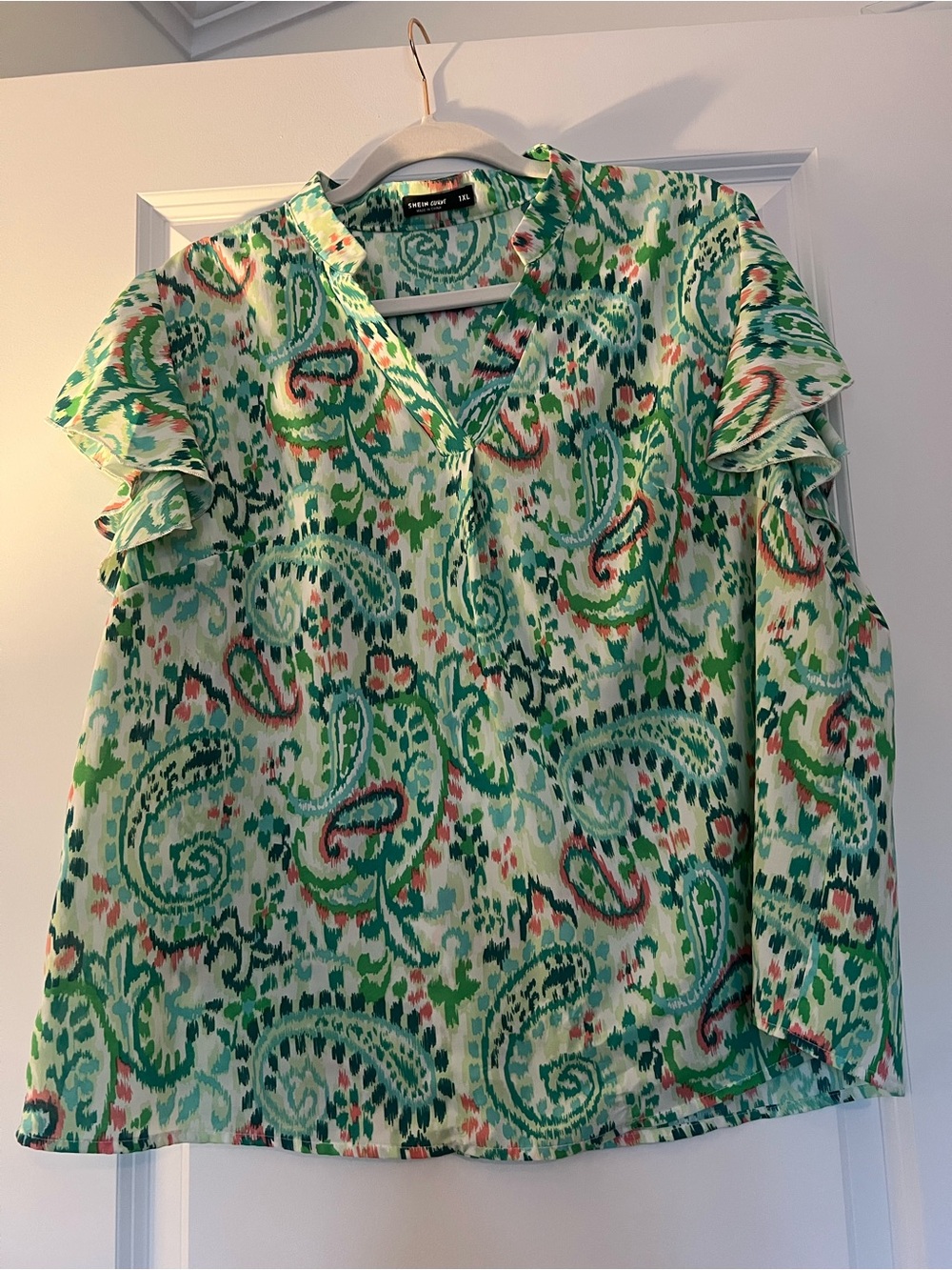 SHEIN Green Paisley Flutter Sleeve Blouse with Pink Accents